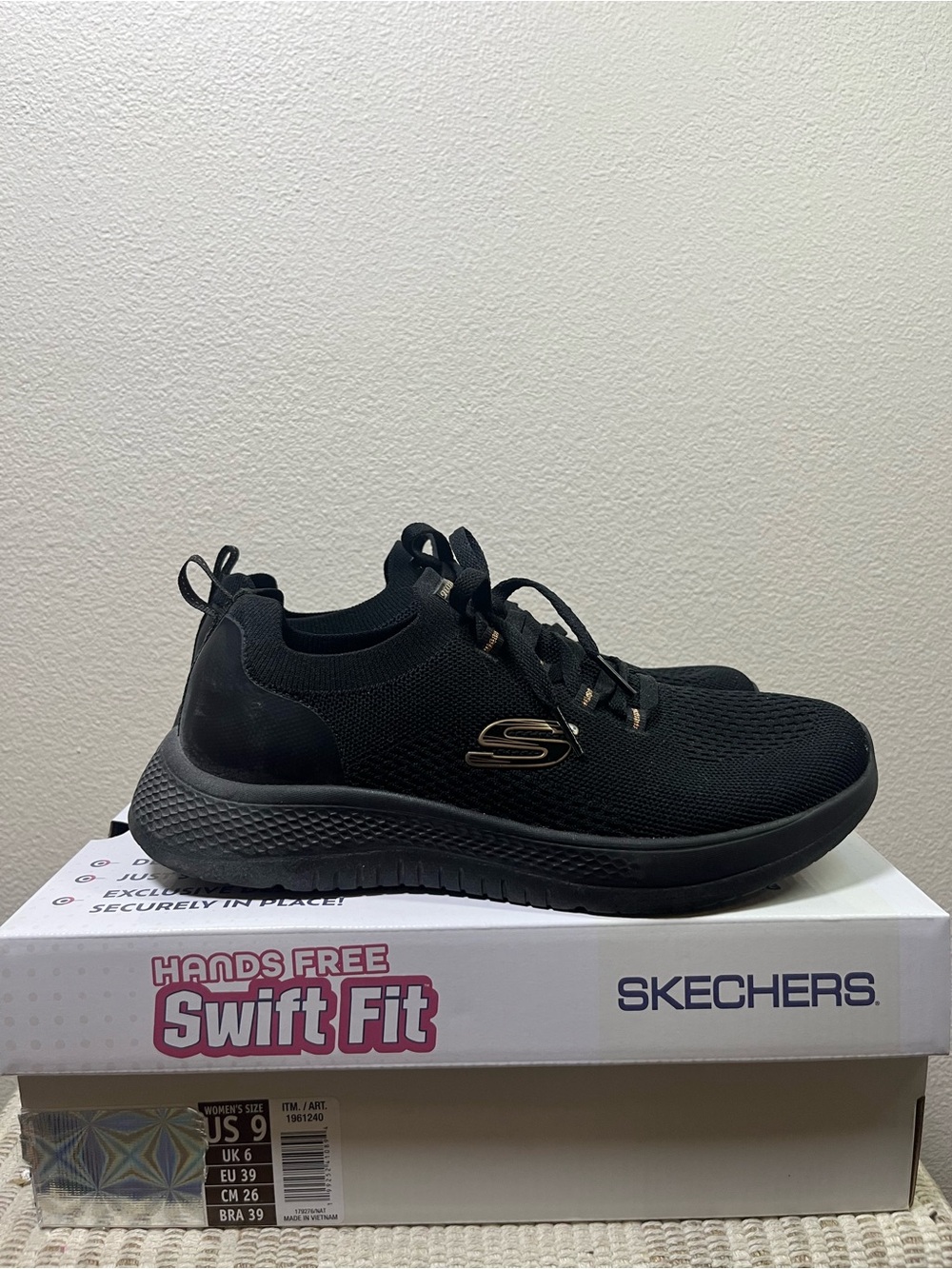 Skechers Black Knit Slip-On Lace-Up Sneakers with Metallic Accents - Picture 2 of 5